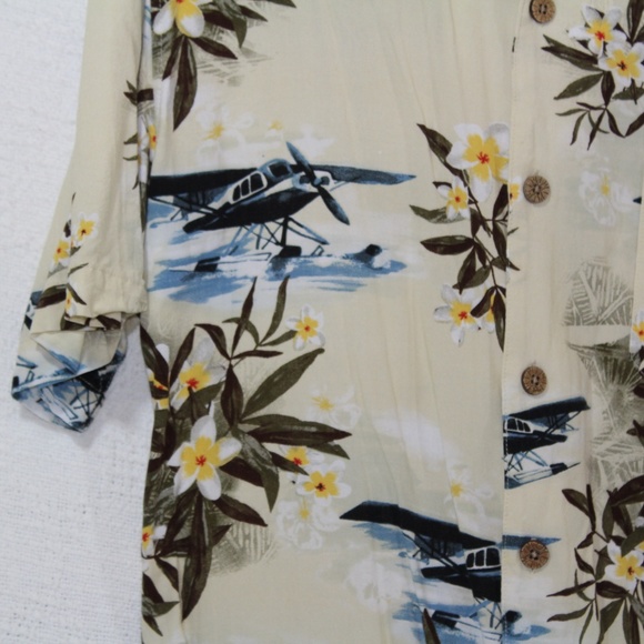 Men's Hawaiian Shirt L/XL - Picture 3 of 3